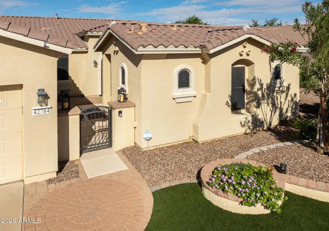 Photo 3 of Single family home for sale at 42784 W Whispering Wind Ln, Maricopa, AZ 85138 | MLS# 7098984 | Listing updated on 2026-10-28