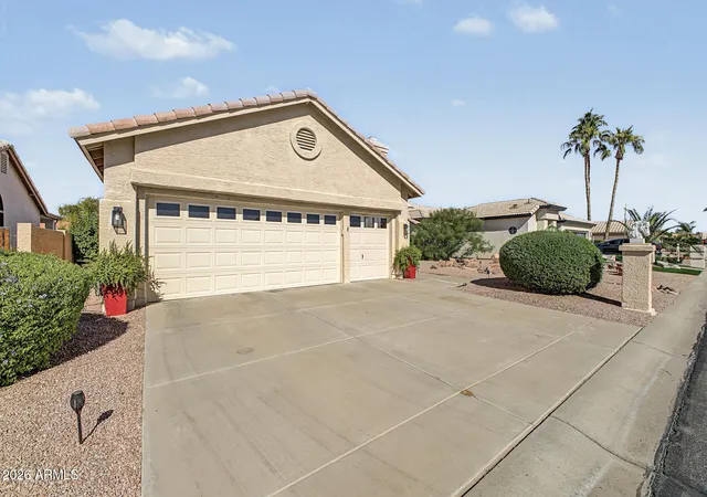 Photo 2 of Single family home for sale at 10624 E Halley Dr, Sun Lakes, AZ 85248 | MLS# 7099148 | Listing updated on 2026-10-29