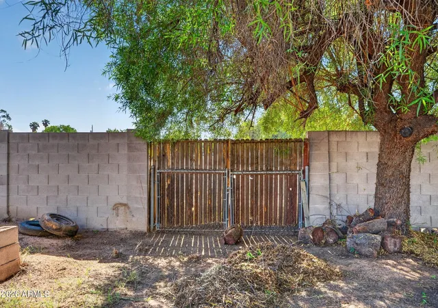 Photo 3 of Manufactured home for sale at 9735 E Butternut Ave, Mesa, AZ 85208 | MLS# 7099592 | Listing updated on 2026-10-29