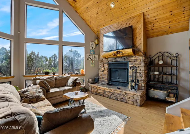 Photo 3 of Single family home for sale at 2228 Eagle Ln, Overgaard, AZ 85933 | MLS# 7099727 | Listing updated on 2026-10-29