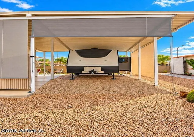 Photo 4 of Single family home for sale at 17200 W Bell Rd #1034, Surprise, AZ 85374 | MLS# 7099278 | Listing updated on 2026-10-29