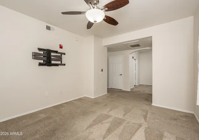 Listing Photo 5 - Condo for sale in building located at 920 E Devonshire Ave, Phoenix, AZ 85014 - Unit #1031