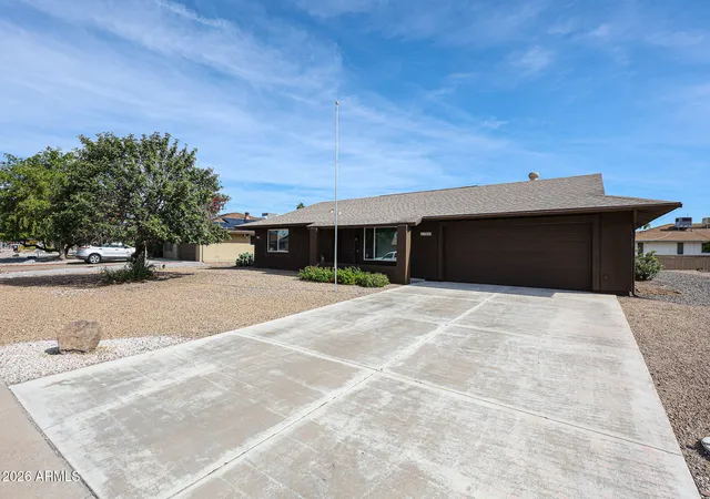 Photo 1 of Single family home for sale at 17627 N Whispering Oaks Dr, Sun City West, AZ 85375 | MLS# 7099760 | Listing updated on 2026-10-29