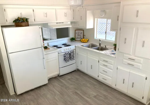 Photo 3 of Manufactured home for sale at 2650 W Union Hills Dr #272, Phoenix, AZ 85027 | MLS# 7099789 | Listing updated on 2026-10-29