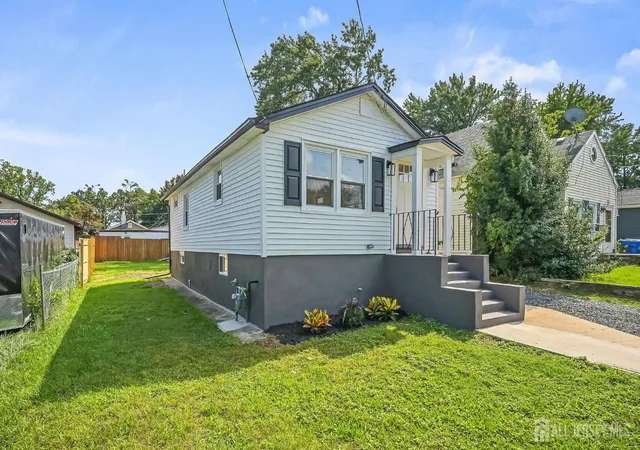 Photo 2 of Single family home for sale at 181 Hilltop Blvd, Keyport, NJ 07735 | MLS# 2703957R | Listing updated on 2026-09-05