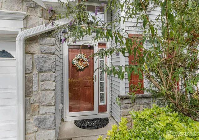 Photo 3 of Townhouse for sale at 29 Catherine Ct, South Amboy, NJ 08879 | MLS# 2703920R | Listing updated on 2026-09-25