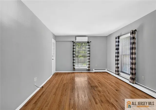 Photo 4 of Condo for sale at 324 Gills Ln #2D, Iselin, NJ 08830 | MLS# 2770495M | Listing updated on 2026-09-25