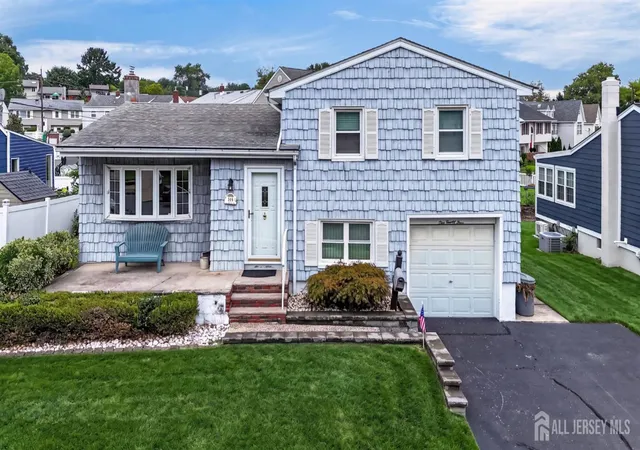 Photo 1 of Single family home for sale at 124 Kamm Ave, South River, NJ 08882 | MLS# 2700504R | Listing updated on 2026-09-16