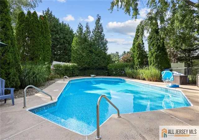 Photo 3 of Single family home for sale at 9 Talmadge Dr, Monroe Township, NJ 08831 | MLS# 2770358M | Listing updated on 2026-09-16