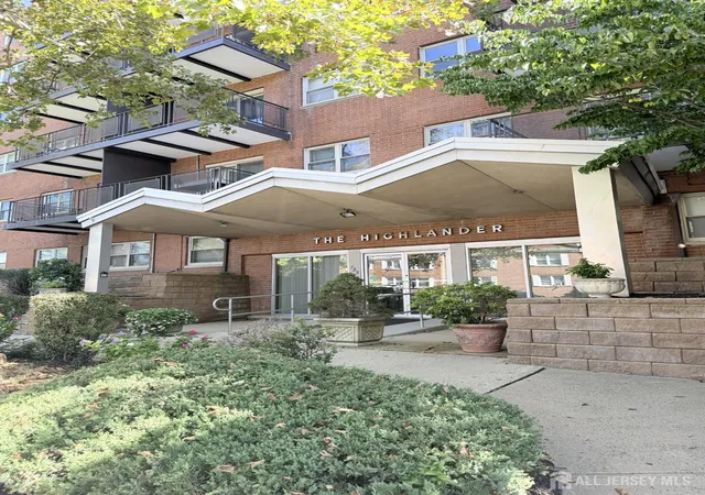 Photo 2 of Condo for sale at 123 S Adelaide Ave #2D, Highland Park, NJ 08904 | MLS# 2704113R | Listing updated on 2026-09-08