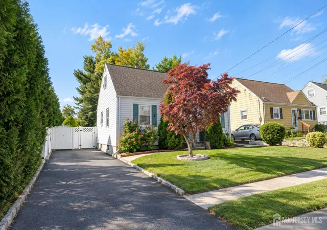 Photo 2 of Single family home for sale at 21 Buchanan Ave, Parlin, NJ 08859 | MLS# 2706949R | Listing updated on 2026-10-28