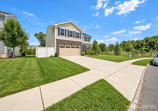 Photo 3 of Single family home for sale at 163 Ciseley Dr, Sicklerville, NJ 08081 | MLS# 2704371R | Listing updated on 2026-10-03