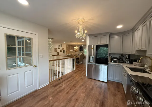 Photo 4 of Townhouse for sale at 386 Waterview Rd, Bridgewater, NJ 08807 | MLS# 2704176R | Listing updated on 2026-09-29