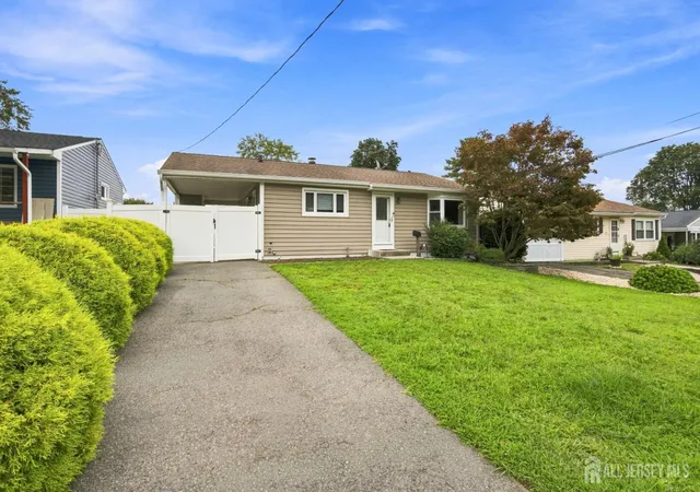 Photo 2 of Single family home for sale at 114 Kendall Dr, Parlin, NJ 08859 | MLS# 2703768R | Listing updated on 2026-09-10