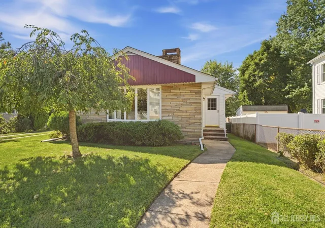 Photo 2 of Single family home for sale at 140 Lexington Ave, Edison, NJ 08817 | MLS# 2704506R | Listing updated on 2026-09-23