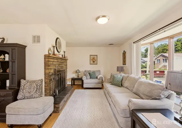Photo 4 of Single family home for sale at 140 Lexington Ave, Edison, NJ 08817 | MLS# 2704506R | Listing updated on 2026-09-23