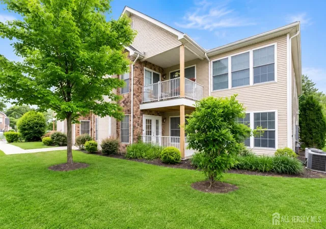 Condo for sale at 106 Chariot Ct, Piscataway, NJ 08854 | MLS# 2704523R