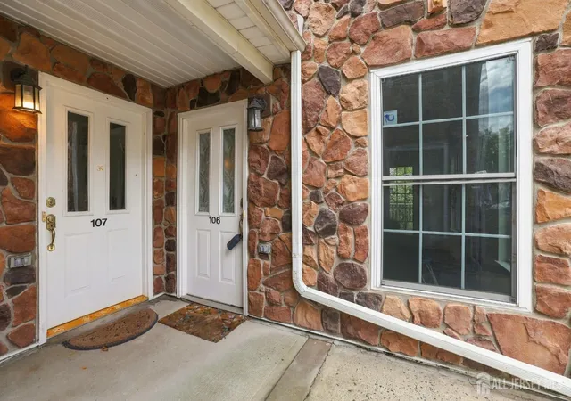 Photo 4 of Condo for sale at 106 Chariot Ct, Piscataway, NJ 08854 | MLS# 2704523R | Listing updated on 2026-09-29