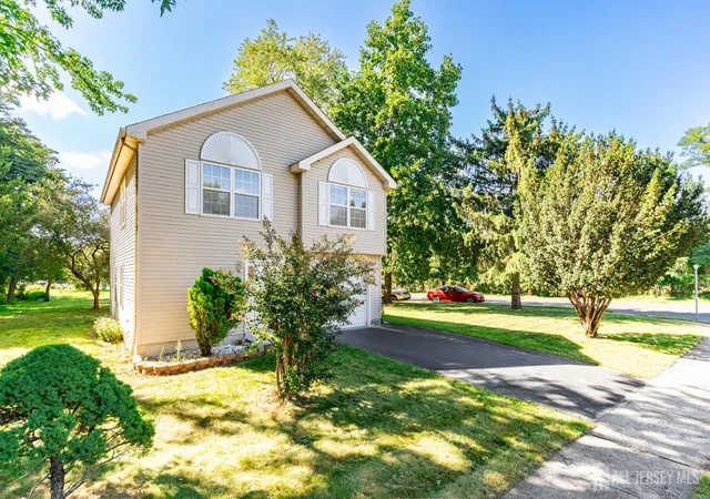 Photo 3 of Single family home for sale at 53 Bernard Ave, Edison, NJ 08837 | MLS# 2704498R | Listing updated on 2026-09-29