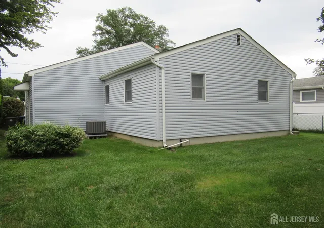 Photo 3 of Single family home for sale at 2709 Hayes St, Wall Township, NJ 07719 | MLS# 2703623R | Listing updated on 2026-09-15
