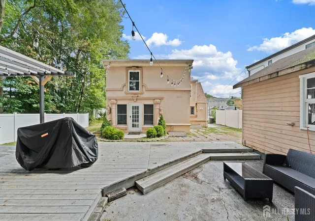 Photo 4 of Single family home for sale at 39 Salem Pl, Cliffwood, NJ 07721 | MLS# 2704982R | Listing updated on 2026-09-25