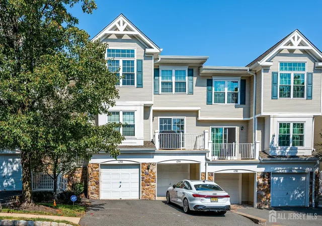 Photo 1 of Townhouse for sale at 1092 Shadowlawn Dr, Green Brook, NJ 08812 | MLS# 2704720R | Listing updated on 2026-09-24