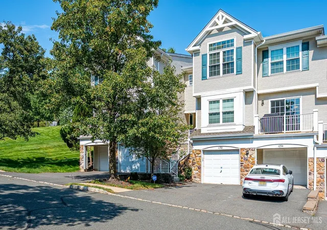 Photo 2 of Townhouse for sale at 1092 Shadowlawn Dr, Green Brook, NJ 08812 | MLS# 2704720R | Listing updated on 2026-09-24