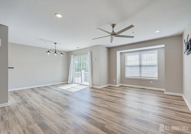 Photo 4 of Townhouse for sale at 1092 Shadowlawn Dr, Green Brook, NJ 08812 | MLS# 2704720R | Listing updated on 2026-09-24