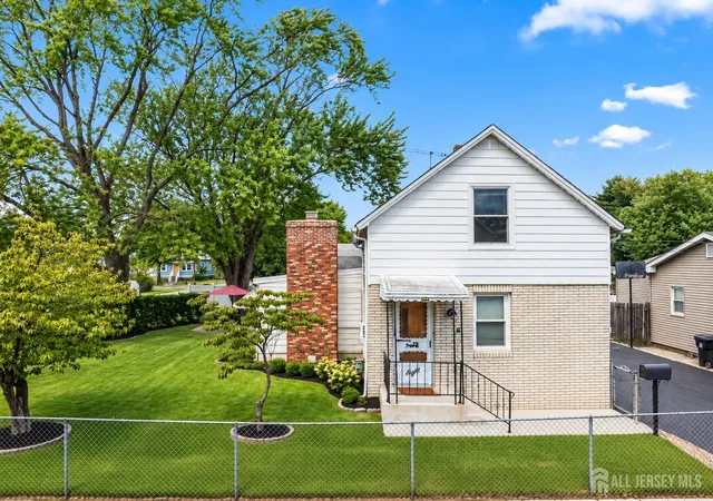 Photo 1 of Single family home for sale at 8 Aldrich St, East Brunswick, NJ 08816 | MLS# 2704185R | Listing updated on 2026-09-12