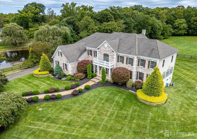 Photo 3 of Single family home for sale at 8 Windhaven Ct, Monroe Township, NJ 08831 | MLS# 2704906R | Listing updated on 2026-09-24