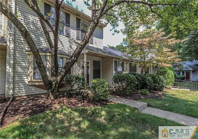 Photo 2 of Townhouse for sale at 1904 Timber Oaks Rd, Edison, NJ 08820 | MLS# 2703890R | Listing updated on 2026-09-21