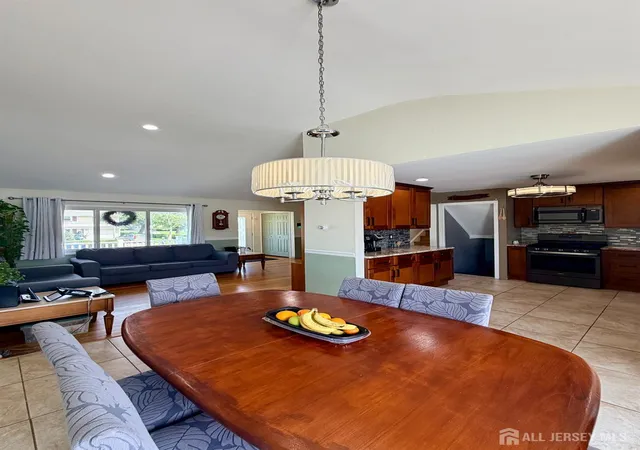 Photo 4 of Single family home for sale at 29 Capp St, Carteret, NJ 07008 | MLS# 2703353R | Listing updated on 2026-09-07