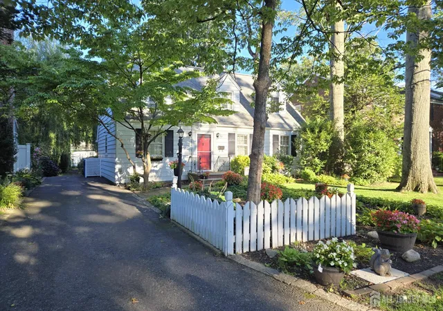 Photo 2 of Single family home for sale at 30 Mccoy Ave, Metuchen, NJ 08840 | MLS# 2704290R | Listing updated on 2026-09-17
