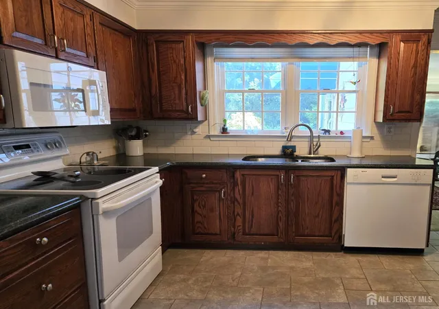 Photo 4 of Single family home for sale at 30 Mccoy Ave, Metuchen, NJ 08840 | MLS# 2704290R | Listing updated on 2026-09-17