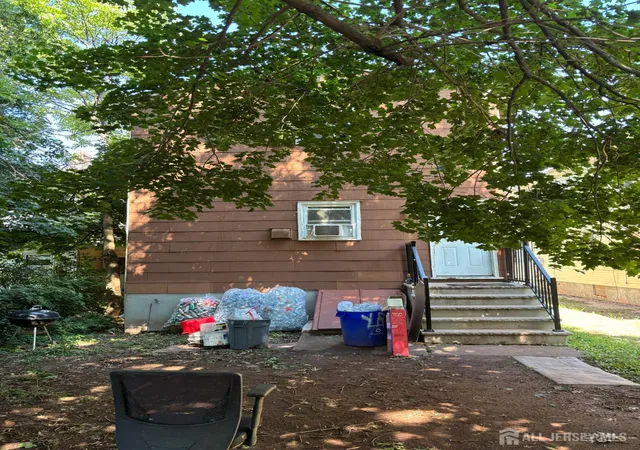 Photo 4 of House for sale at 64 Huntington St, New Brunswick, NJ 08901 | MLS# 2706541R | Listing updated on 2026-10-28