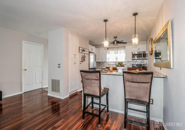 Photo 3 of Townhouse for sale at 323 Ventnor Ct, Piscataway, NJ 08854 | MLS# 2704837R | Listing updated on 2026-09-28