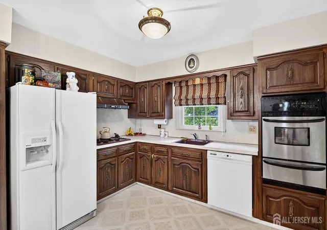 Photo 4 of Single family home for sale at 38 Sherwood Ave, East Brunswick, NJ 08816 | MLS# 2704683R | Listing updated on 2026-09-27