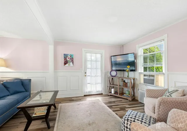 Photo 3 of Single family home for sale at 366 Broad St, Sewaren, NJ 07077 | MLS# 2704639R | Listing updated on 2026-09-29