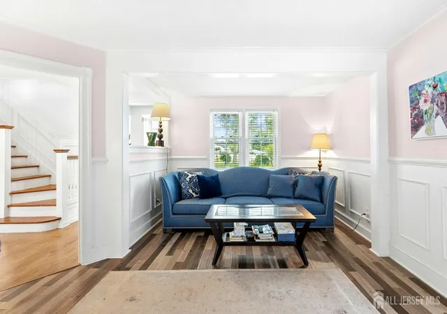 Photo 4 of Single family home for sale at 366 Broad St, Sewaren, NJ 07077 | MLS# 2704639R | Listing updated on 2026-09-29