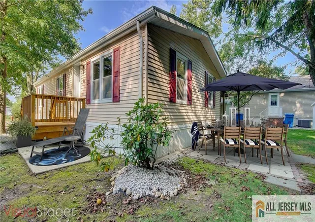 Photo 4 of Manufactured home for sale at 303 Woods End Ct, Spotswood, NJ 08884 | MLS# 2770561M | Listing updated on 2026-09-19
