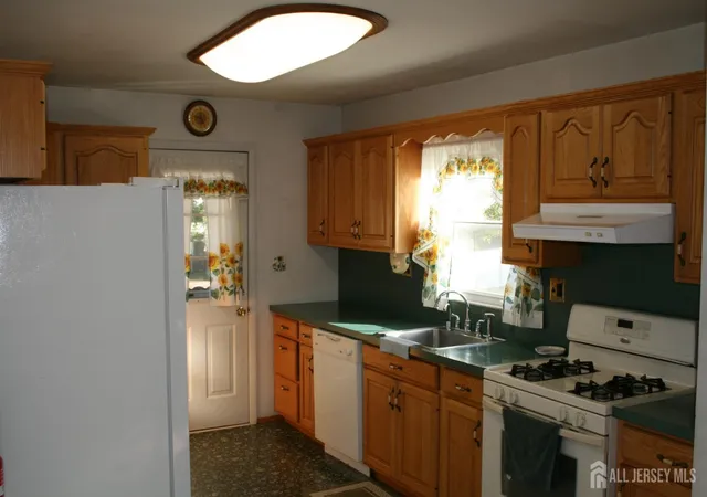 Photo 1 of Single family home for sale at 42 Diane Ave, Old Bridge, NJ 08857 | MLS# 2706741R | Listing updated on 2026-10-23