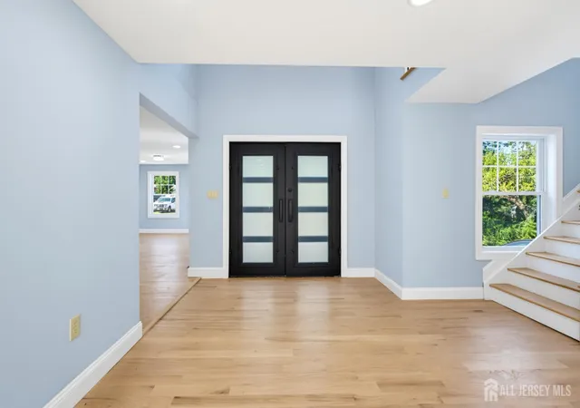 Photo 3 of Single family home for sale at 10 Snyder Ave, Sayreville, NJ 08872 | MLS# 2706395R | Listing updated on 2026-10-16