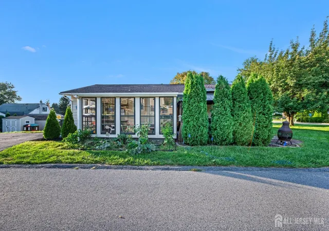 Photo 3 of Single family home for sale at 97 Bliss Blvd, Phillipsburg, NJ 08865 | MLS# 2704374R | Listing updated on 2026-09-15
