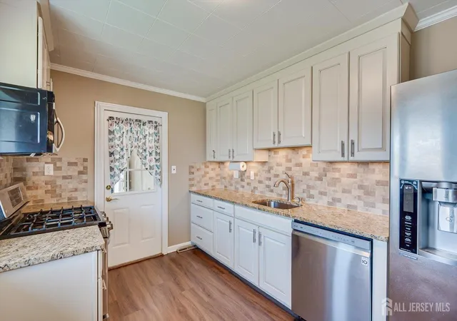 Photo 4 of Single family home for sale at 37 Kate Ter, Piscataway, NJ 08854 | MLS# 2704077R | Listing updated on 2026-09-16