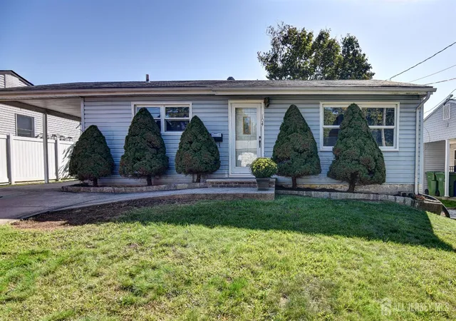 Photo 2 of Single family home for sale at 104 Pinetree Dr, Sayreville, NJ 08859 | MLS# 2705815R | Listing updated on 2026-10-22