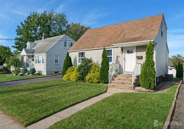 Photo 2 of Single family home for sale at 296 Saint James Ave, Woodbridge, NJ 07095 | MLS# 2703904R | Listing updated on 2026-09-16