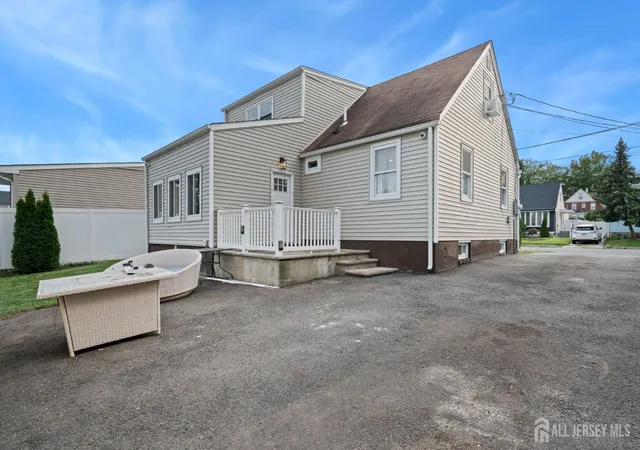 Photo 3 of Single family home for sale at 296 Saint James Ave, Woodbridge, NJ 07095 | MLS# 2703904R | Listing updated on 2026-09-16