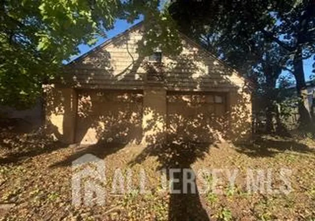 Photo 3 of Single family home for sale at 173 N Hillcrest Ave, Franklin Twsp, NJ 08873 | MLS# 2706922R | Listing updated on 2026-10-29