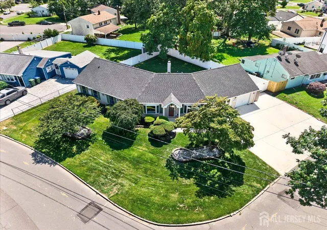 Photo 2 of Single family home for sale at 6 Idlewild Rd, Edison, NJ 08817 | MLS# 2703974R | Listing updated on 2026-09-15