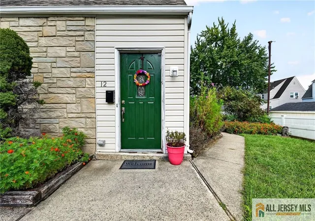 Photo 4 of Single family home for sale at 12 Cornell St, Avenel, NJ 07001 | MLS# 2770513M | Listing updated on 2026-09-25